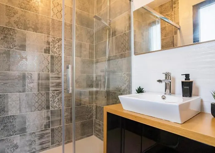 Des Rives Du Willa Montans