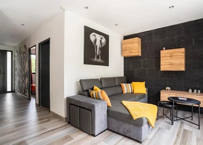 Willa Des Rives Du Montans